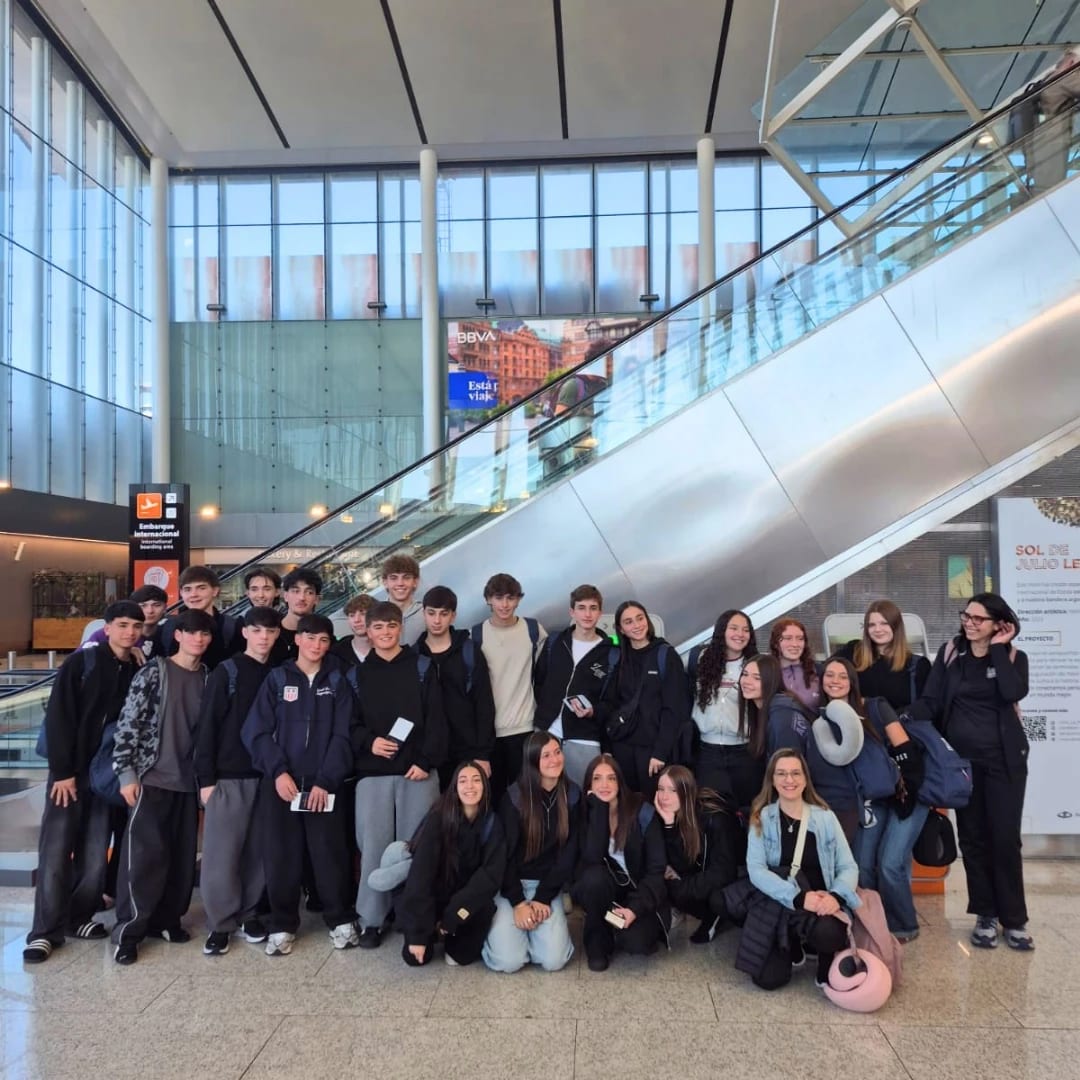 El grupo antes de embarcar en Ezeiza